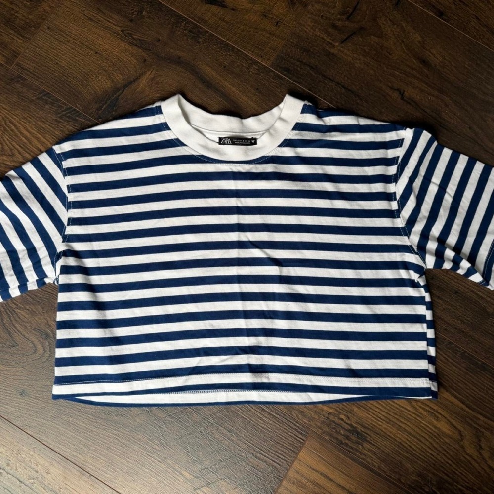 Zara Women Navy Blue/White Striped Cropped T-Shirt Boxy Crew Neck M 0044